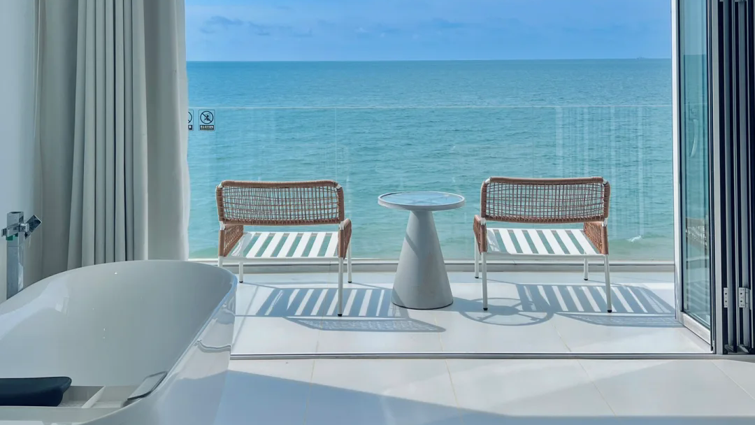 能“躺著充電”的海南民宿，藏不住了！